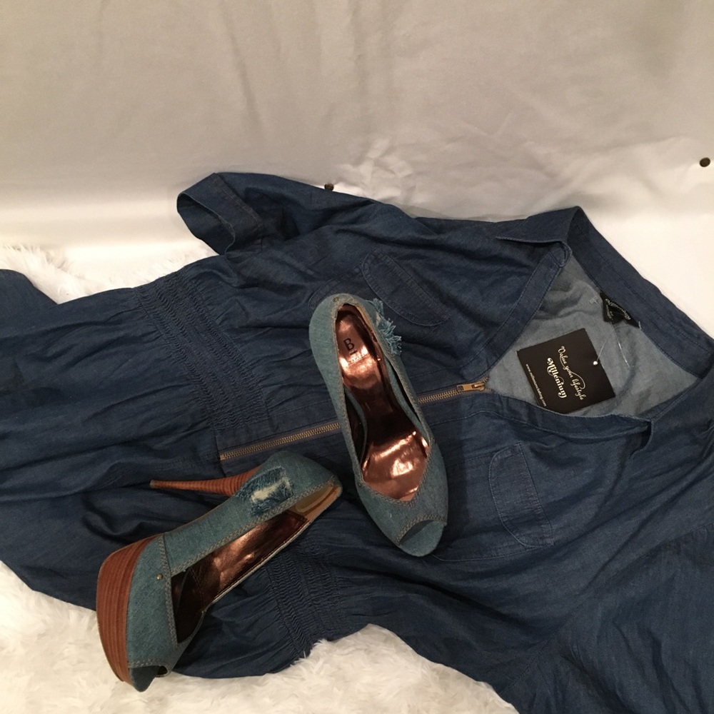 Millennium SZ 3x Denim Dress v neck zippered